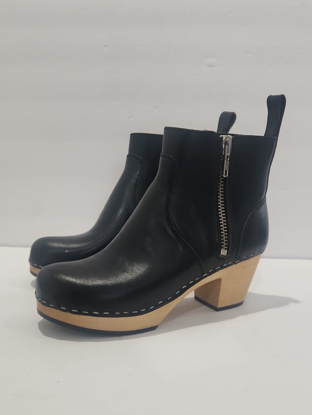 Swedish Hasbeens Zip It Emy Boots (SZ 37)